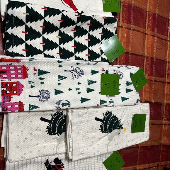7 kate Spade Christmas dish towels - Picture 2 of 15